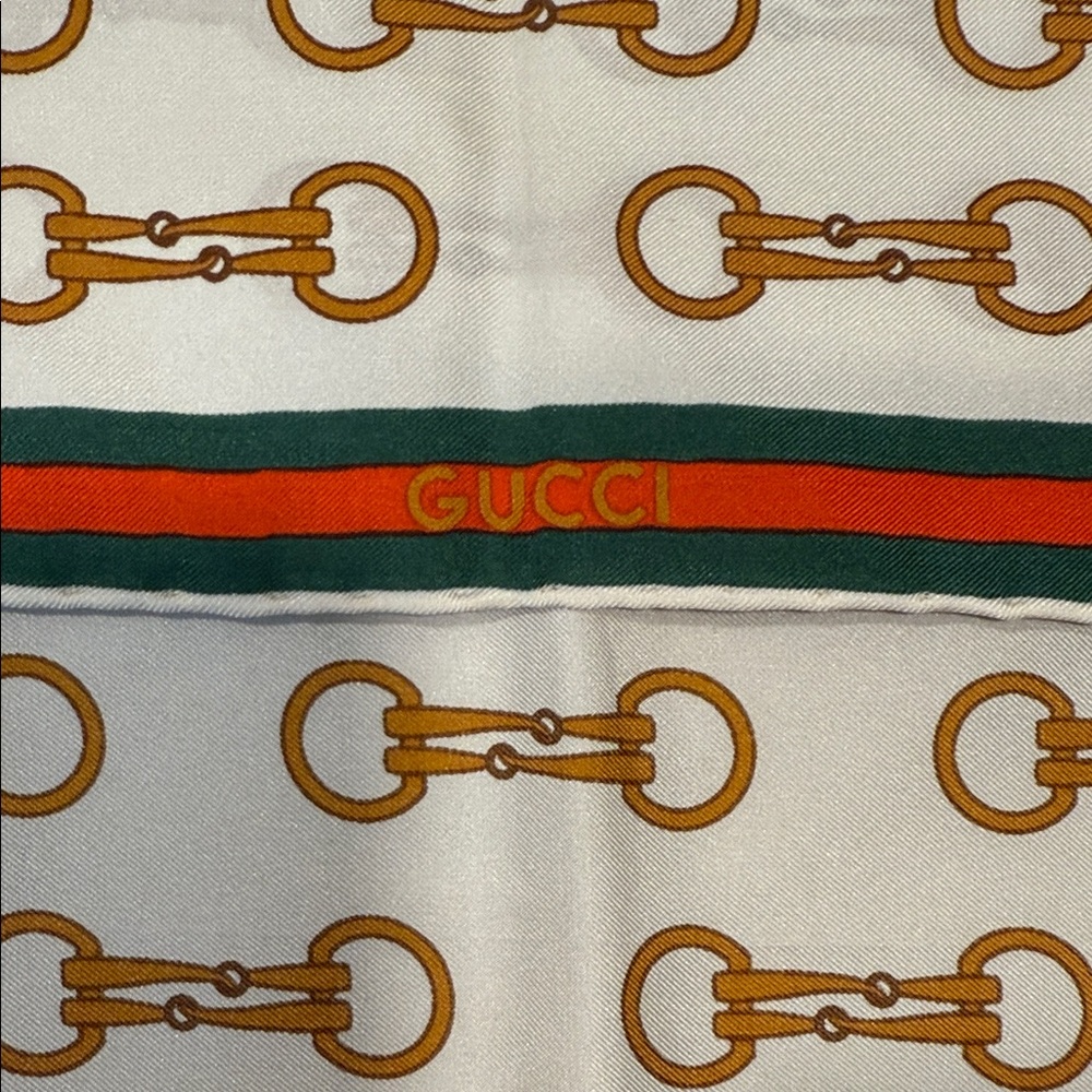 Gucci Vintage Silk Scarf Horsebit Snaffle Bit Red Green Stripe 26”x26” - Picture 6 of 6